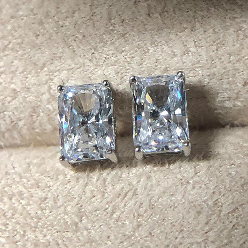 Delicate Artisan Gold Earring