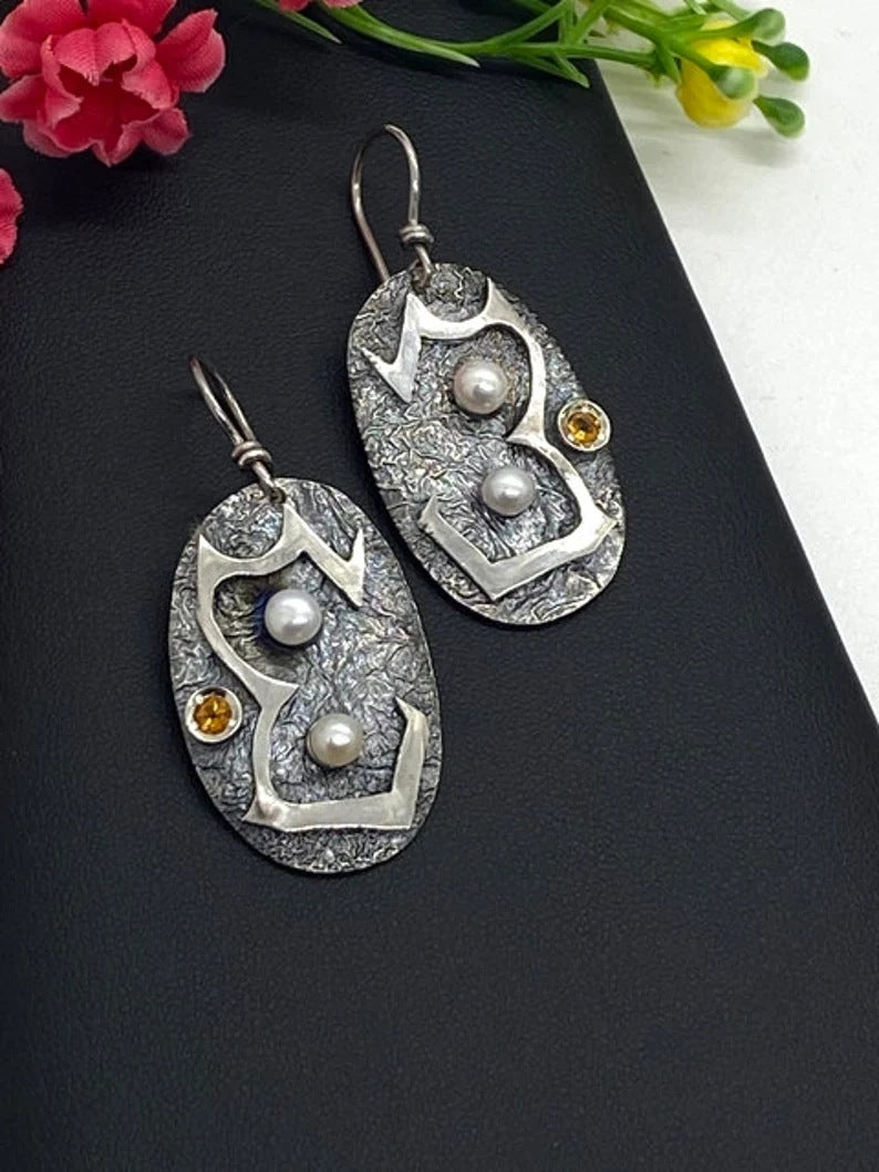 Classic Pearl Earring with Timeless Appeal