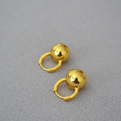 Elegant Gold Earring for Every Occasion