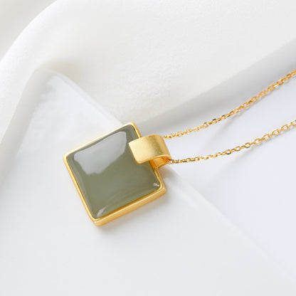 Romantic Gold Necklace for Special Moments
