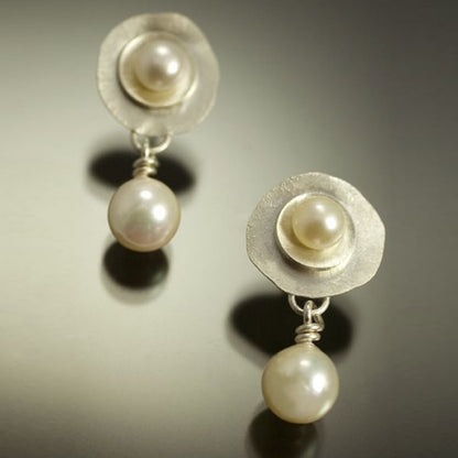 Beautiful Pearl Earring with Unique Style