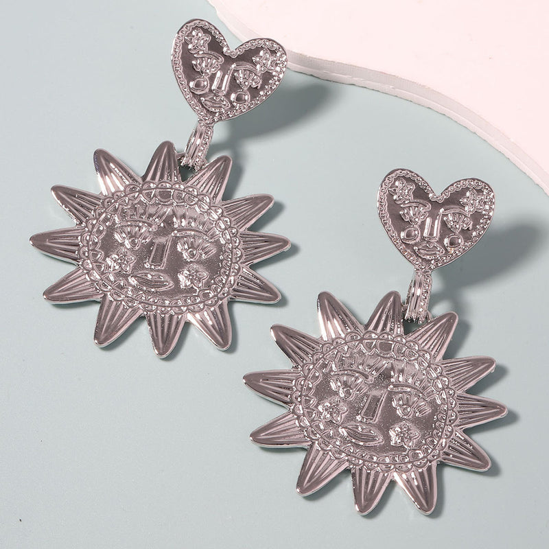 Classic Pendant with Timeless Appeal