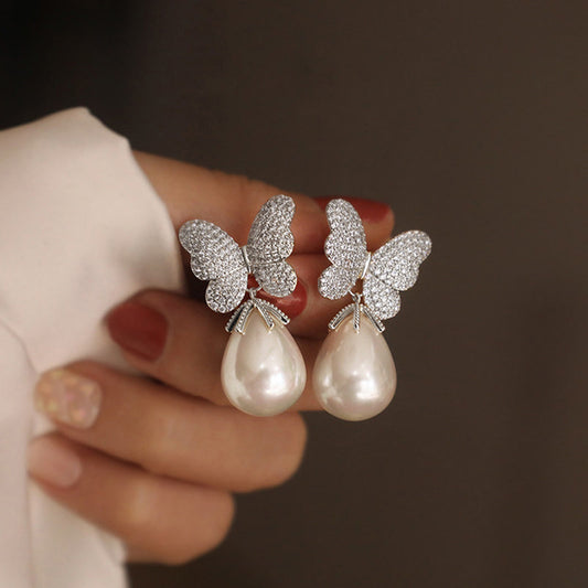 Stunning Pearl Earring for Daily Wear