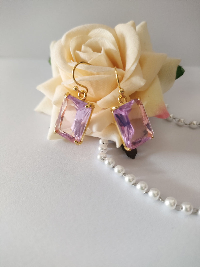 Charming Earring for Any Occasion