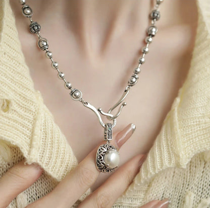 Charming Piece for Any Occasion