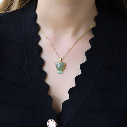 Classic Gold Necklace with Timeless Appeal