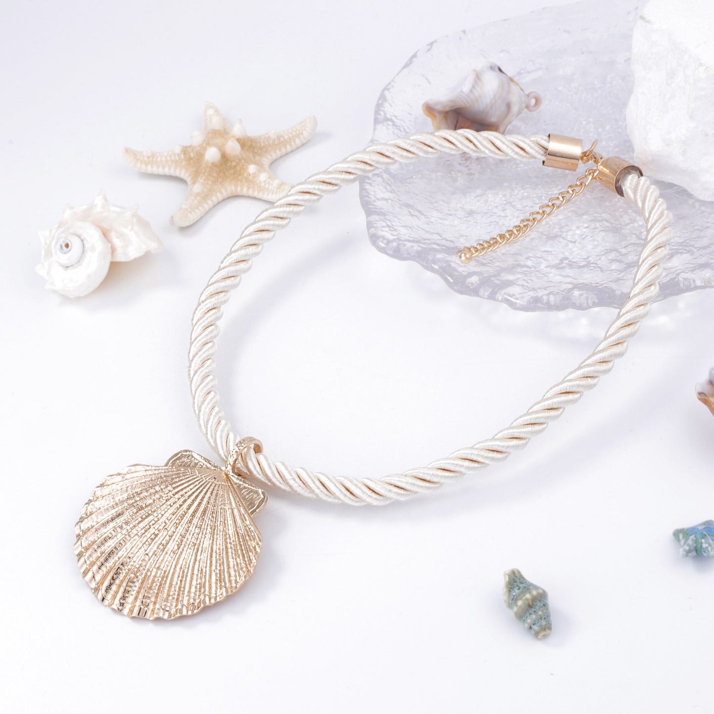 Stunning Necklace for Daily Wear