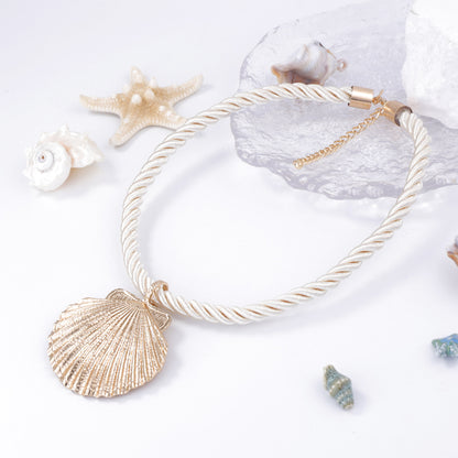 Stunning Necklace for Daily Wear