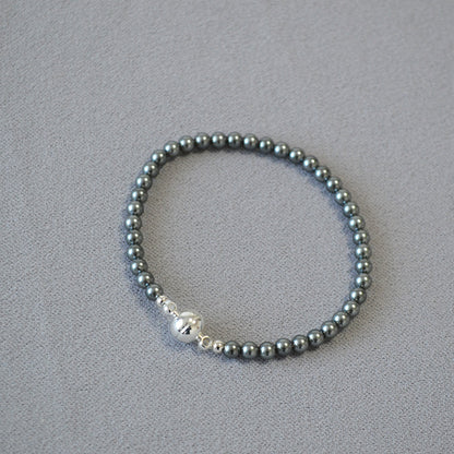 Classic Pearl Necklace with Timeless Appeal