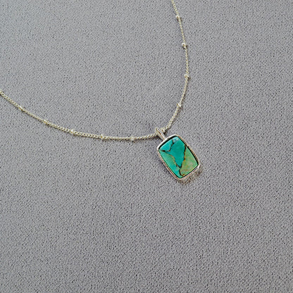 Classic Silver Necklace with Timeless Appeal