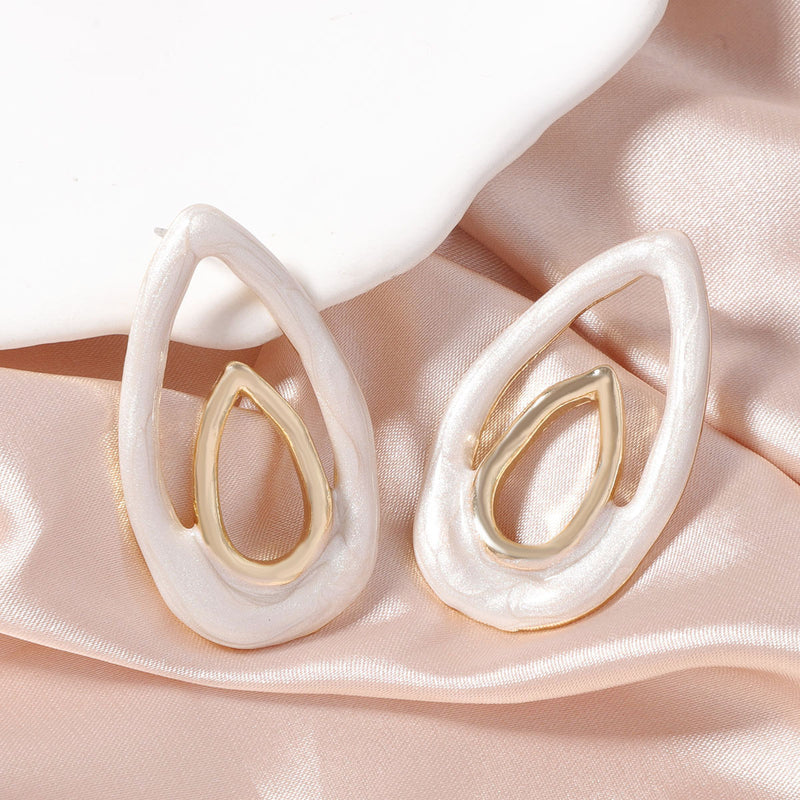 Charming Earring for Any Occasion