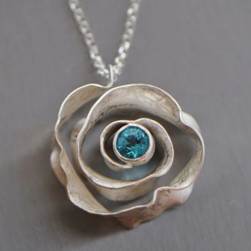 Romantic Necklace for Special Moments