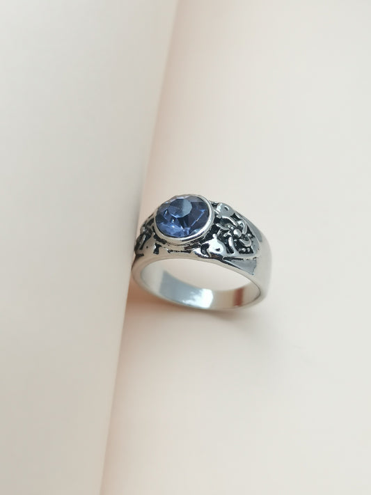 Beautiful Silver Ring with Unique Style