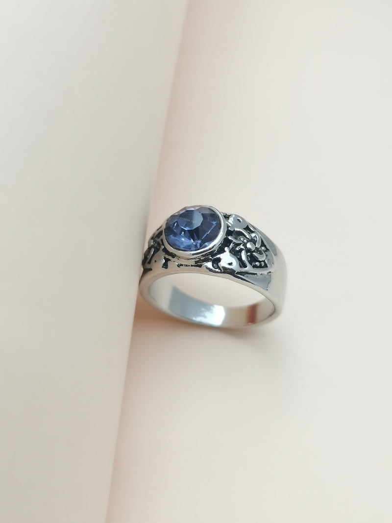 Beautiful Silver Ring with Unique Style