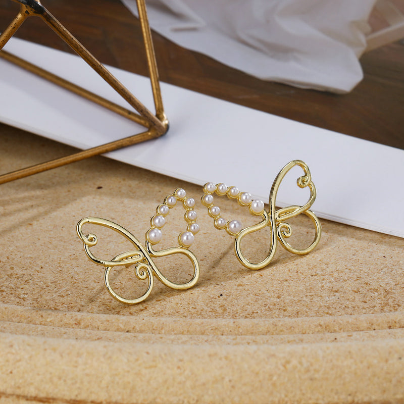 Romantic Gold Earring for Special Moments