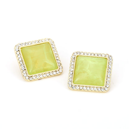 Charming Silver Earring for Any Occasion