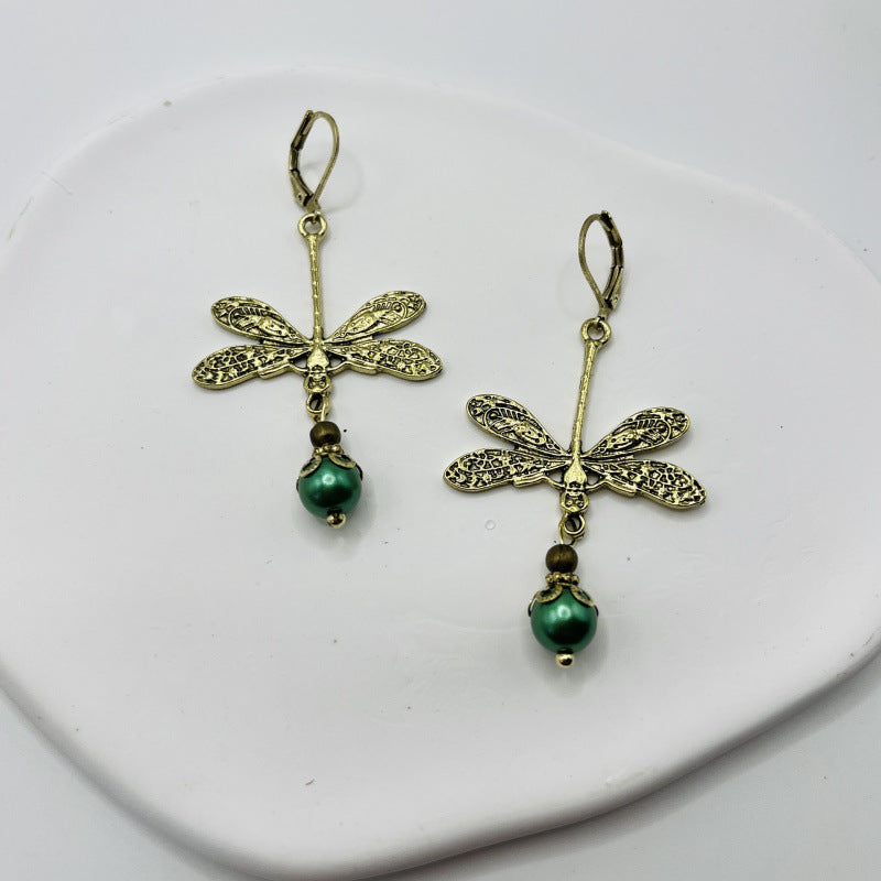 Romantic Pearl Earring for Special Moments