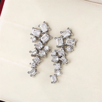Charming Earring for Any Occasion