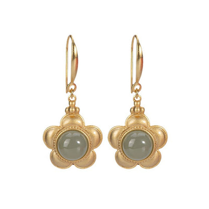 Romantic Gold Earring for Special Moments