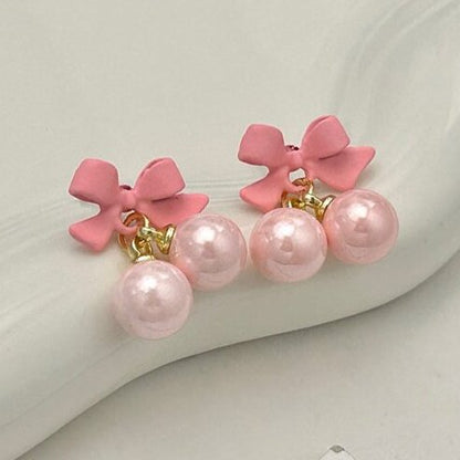 Stunning Pearl Earring for Daily Wear