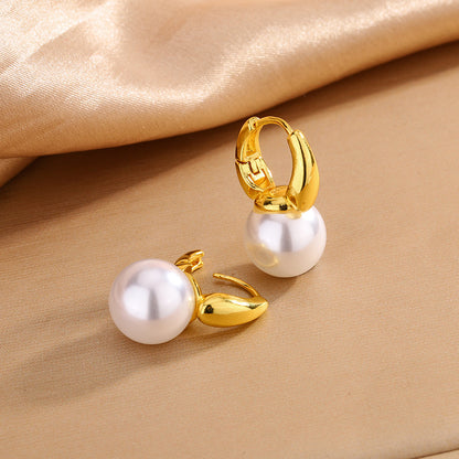 Romantic Gold Earring for Special Moments