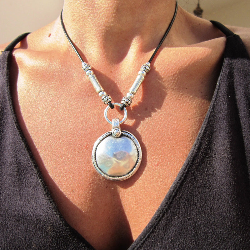Charming Silver Pendant for Any Occasion