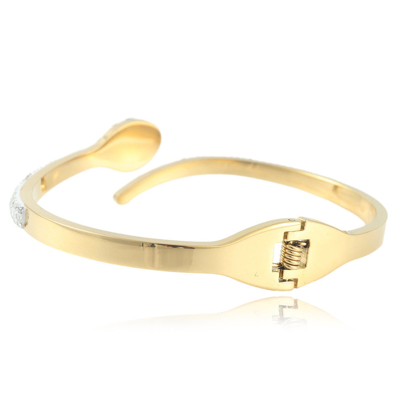 Beautiful Bracelet with Unique Style