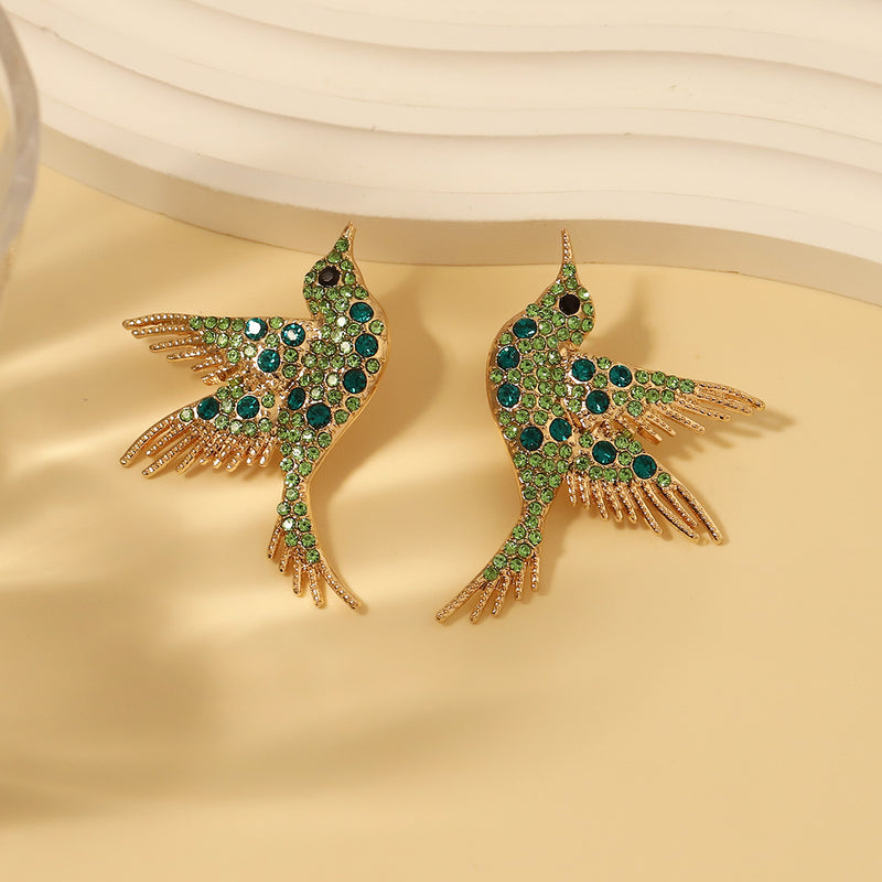Charming Gold Earring for Any Occasion