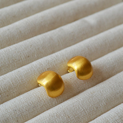 Elegant Gold Earring for Every Occasion