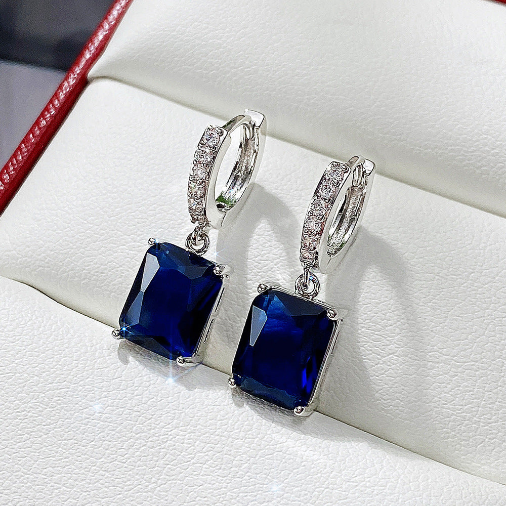Elegant Earring for Every Occasion