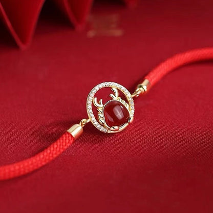 Charming Gold Bracelet for Any Occasion