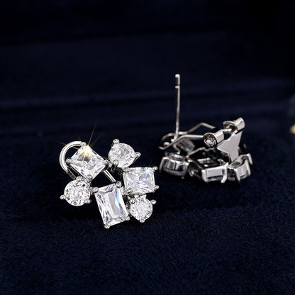 Charming Earring for Any Occasion