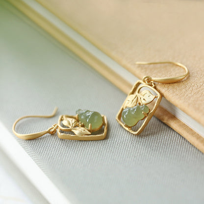 Charming Gold Earring for Any Occasion