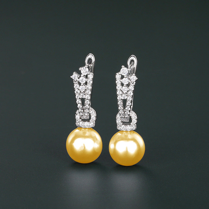 Romantic Pearl Earring for Special Moments