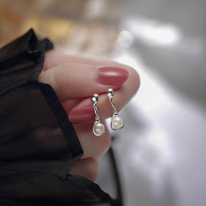 Stunning Pearl Earring for Daily Wear