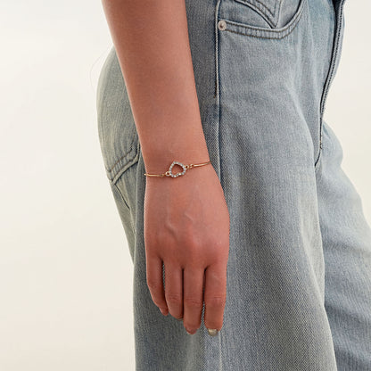Charming Gold Bracelet for Any Occasion