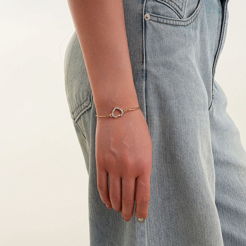 Charming Gold Bracelet for Any Occasion