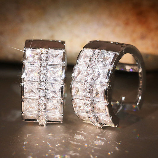 Charming Piece for Any Occasion