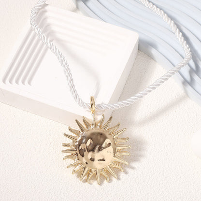 Stunning Necklace for Daily Wear