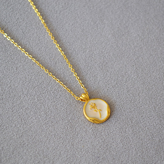 Romantic Gold Necklace for Special Moments