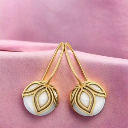 Elegant Gold Earring for Every Occasion