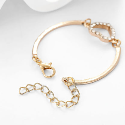 Charming Gold Bracelet for Any Occasion