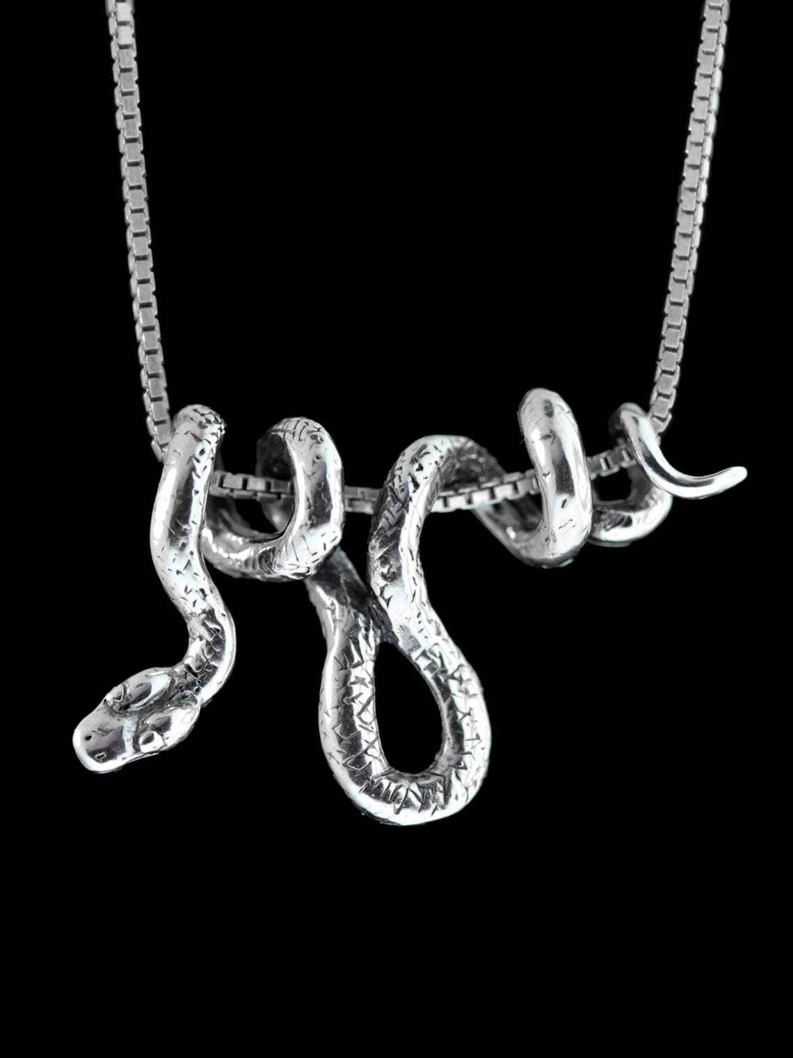 Charming Necklace for Any Occasion