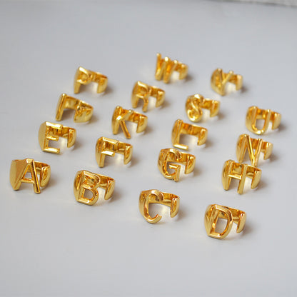 Classic Gold Ring with Timeless Appeal