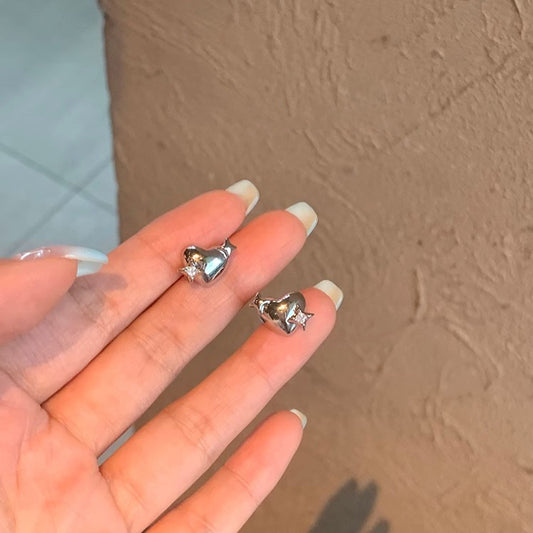 Charming Earring for Any Occasion