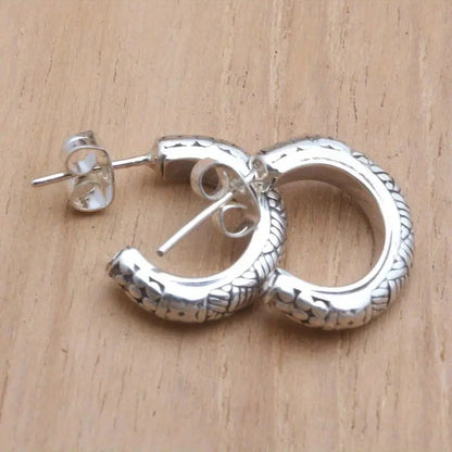 Stunning Earring for Daily Wear