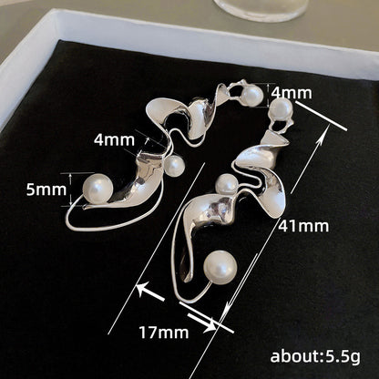 Romantic Pearl Earring for Special Moments