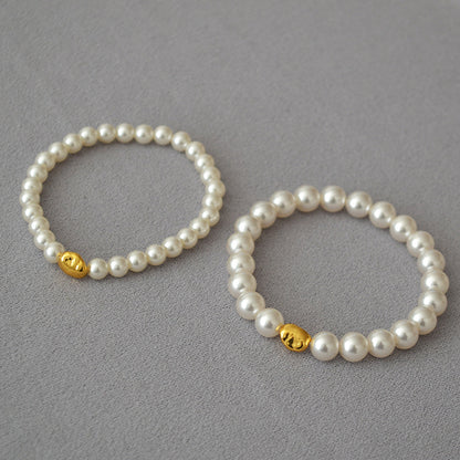 Romantic Gold Bracelet for Special Moments