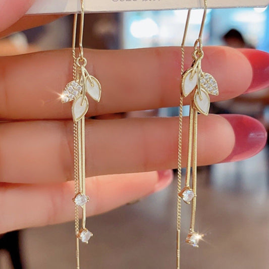 Charming Earring for Any Occasion