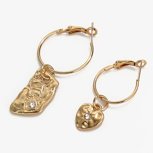 Charming Gold Earring for Any Occasion